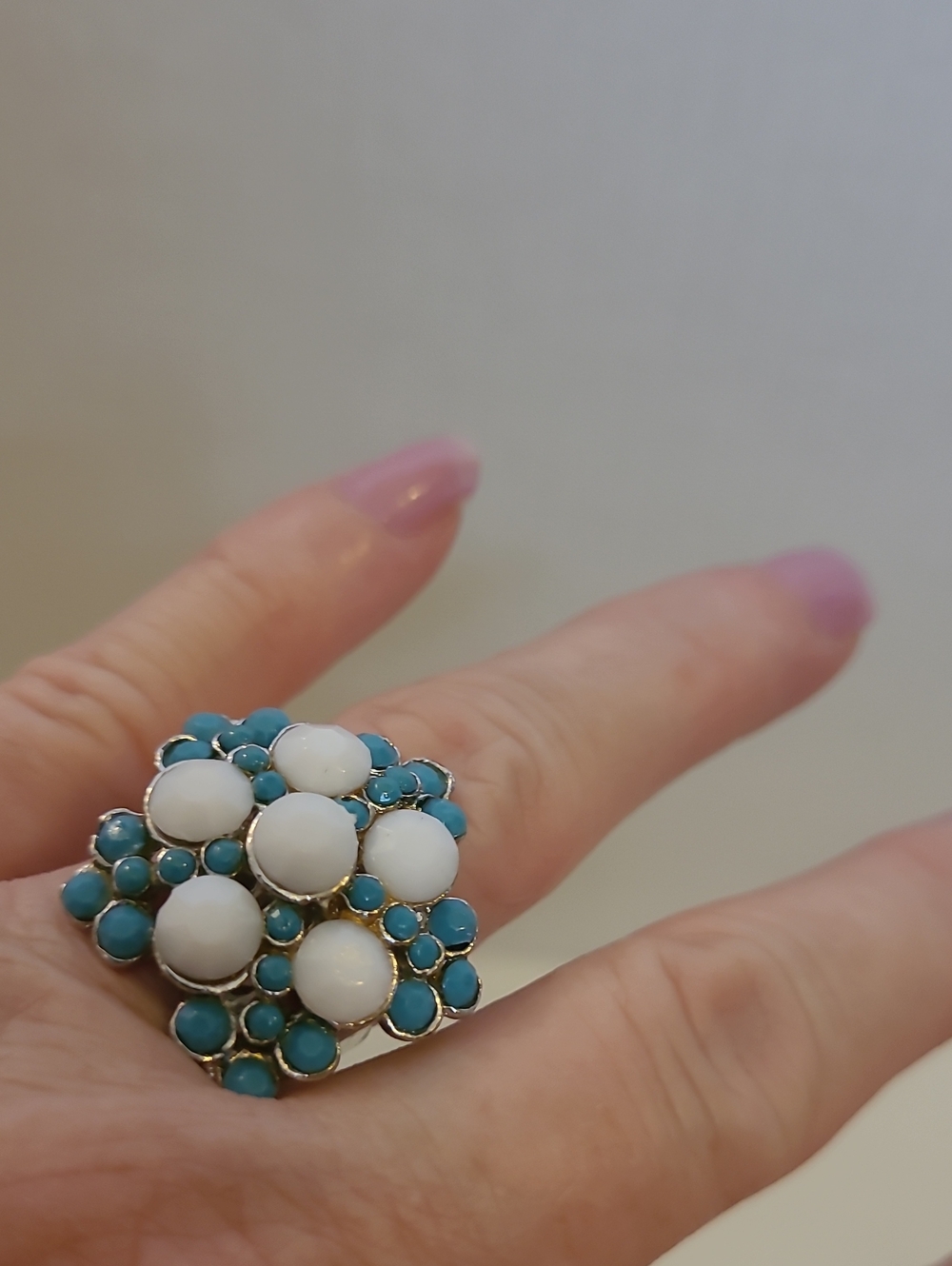 Fashion Jewelry White and Turquoise Flower Cluster Ring